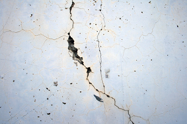 cracked-courtney-celley